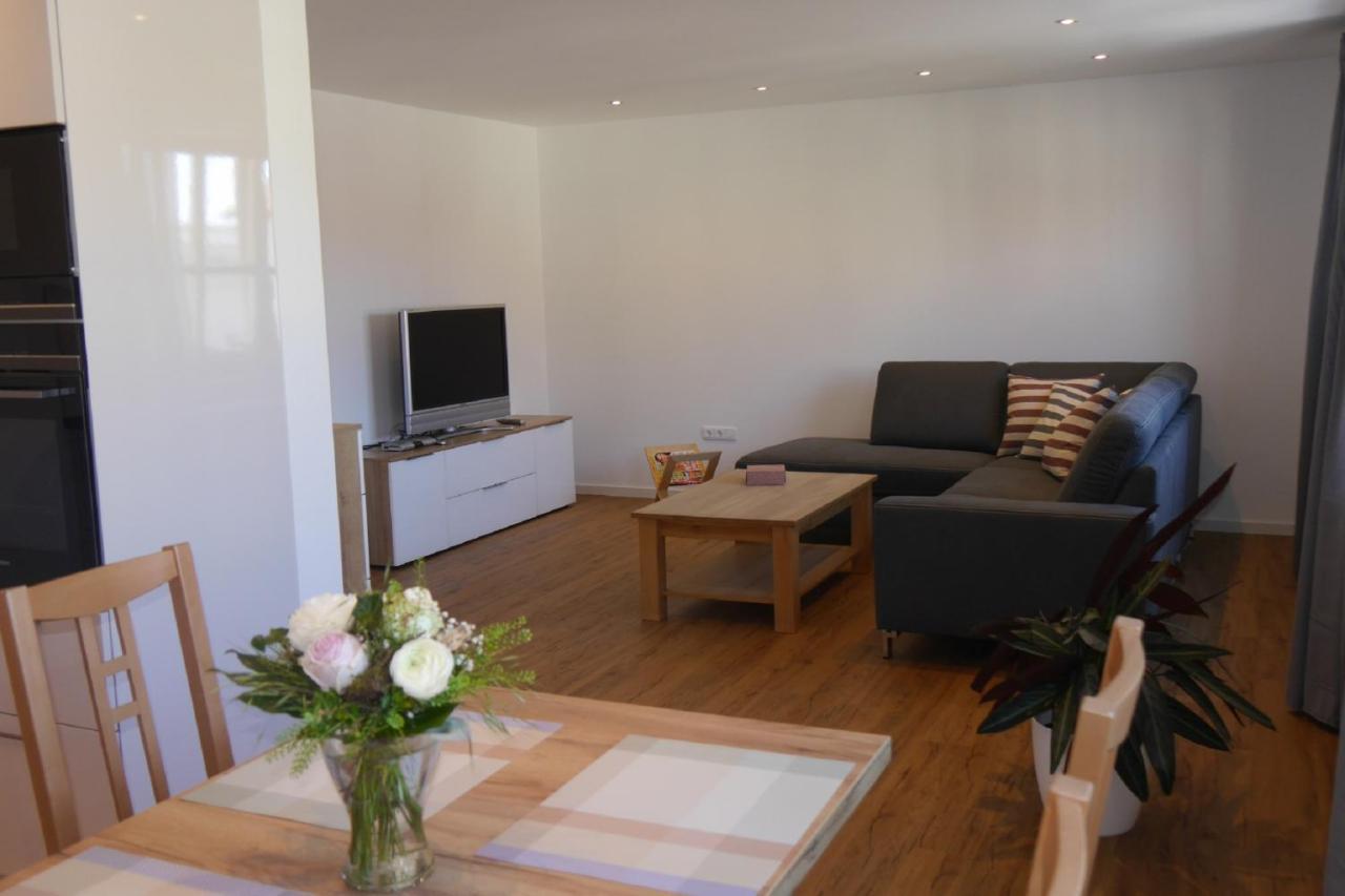 Ferienwohnung Rosenberger Kolitzheim Ngoại thất bức ảnh
